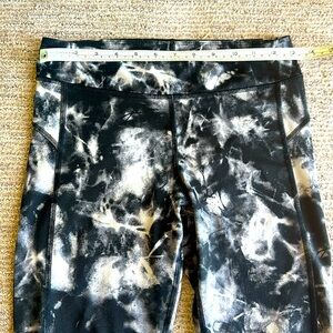 Under Armour women’s workout 3/4 pants